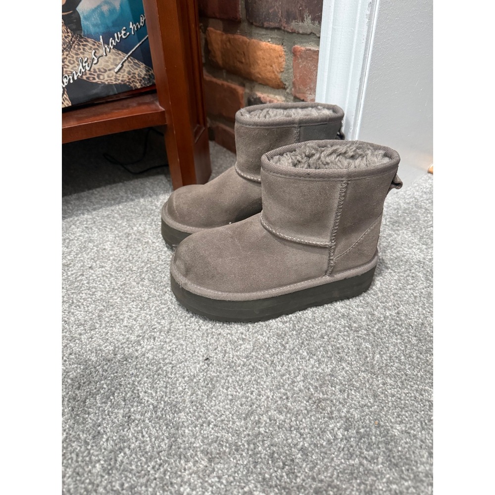 UGG Kids Classic Ultra Mini Platform Grey Suede Boots  Size 13